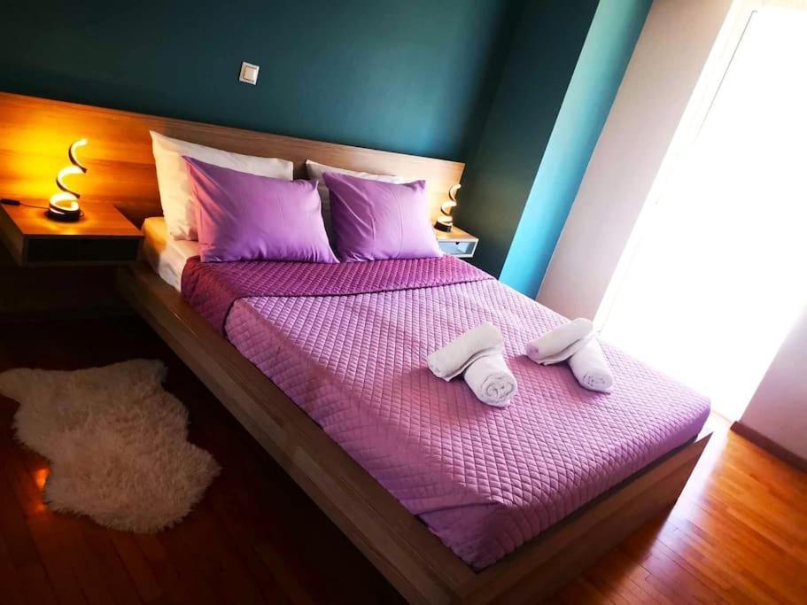 Mary's Apartment, Zografou